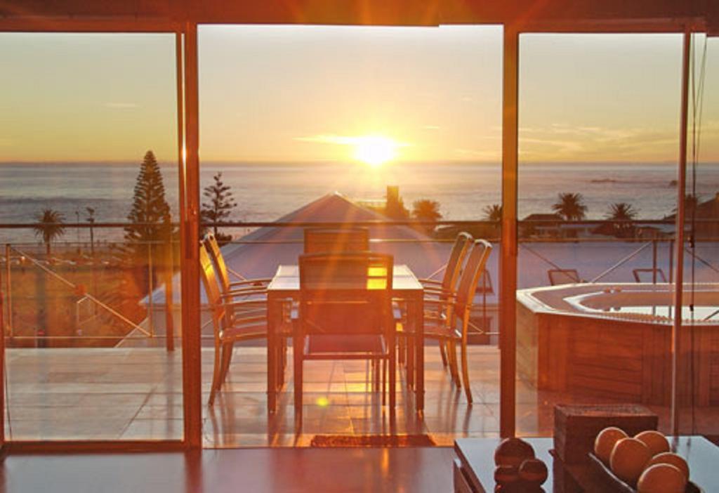 Beachside Villa & Penthouse Kapstaden Exteriör bild
