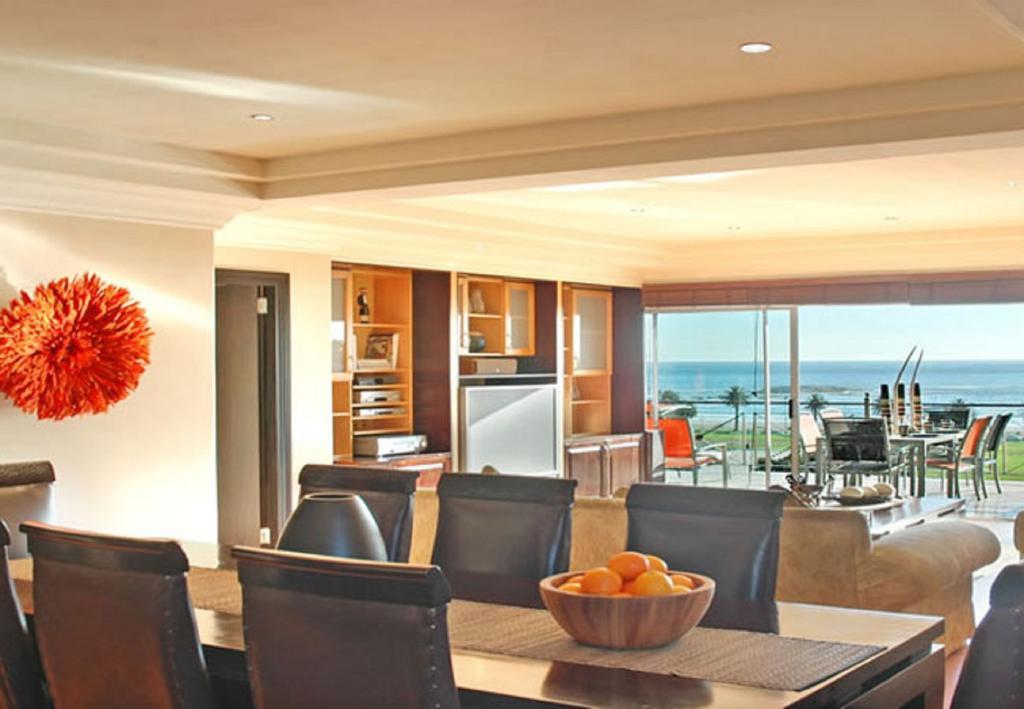 Beachside Villa & Penthouse Kapstaden Exteriör bild